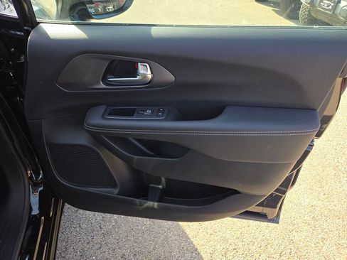 New 2026 Chrysler Voyager LX image 5