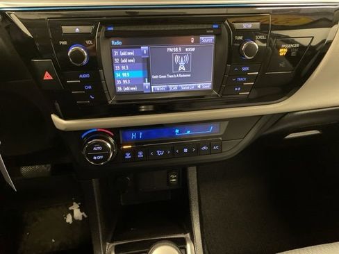 Used 2014 Toyota Corolla L image 11