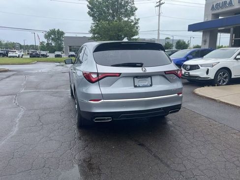 Used 2023 Acura MDX SH-AWD w/ Technology Package image 11