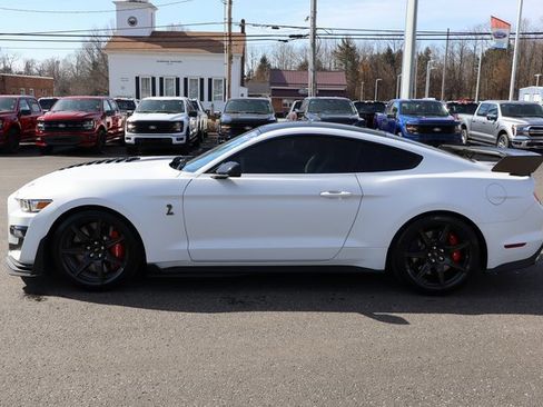 Used 2022 Ford Mustang Shelby GT500 w/ Carbon Fiber Track Pack image 14