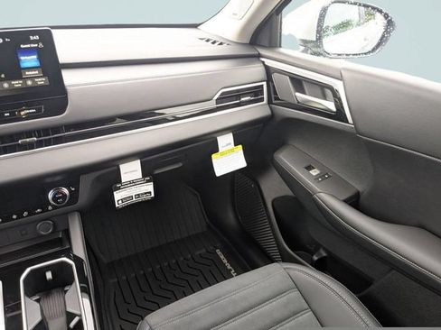 New 2026 Mitsubishi Outlander SE FWD image 16