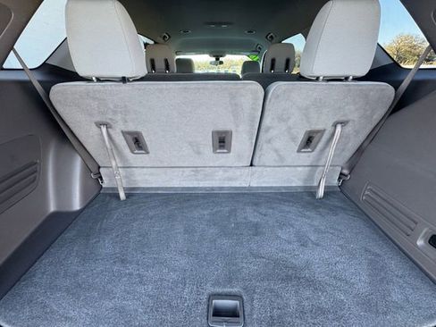 Used 2018 Chevrolet Traverse LT image 30