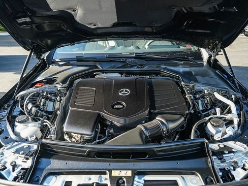 Used 2025 Mercedes-Benz CLE 300 4MATIC Coupe image 21
