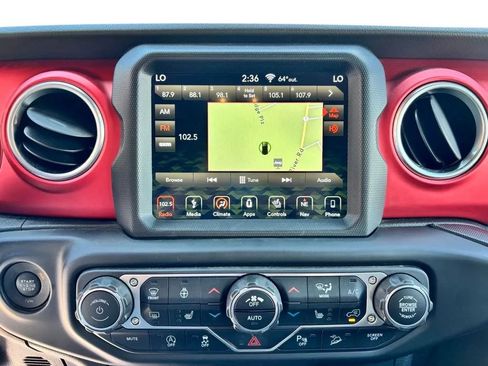 Used 2019 Jeep Wrangler Unlimited Rubicon w/ Advanced Safety Group AWD/4WD image 17