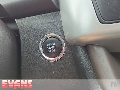 Used 2016 Toyota Highlander XLE AWD/4WD image 6