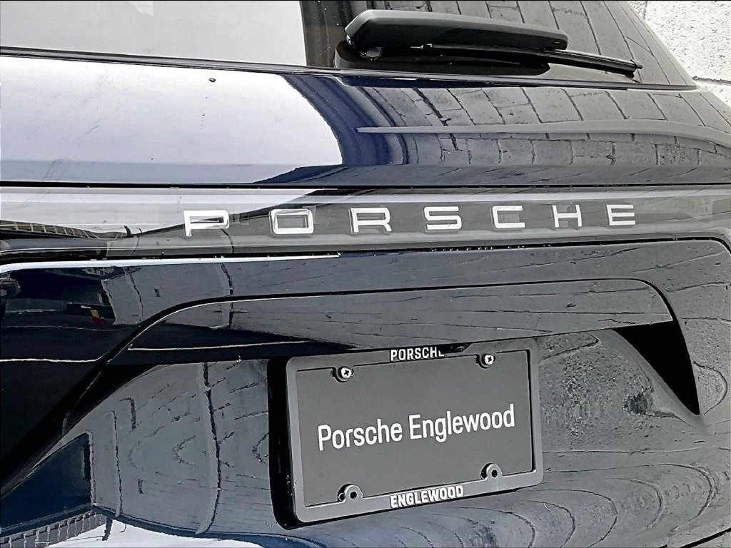 Used 2023 Porsche Cayenne Turbo AWD/4WD image 13