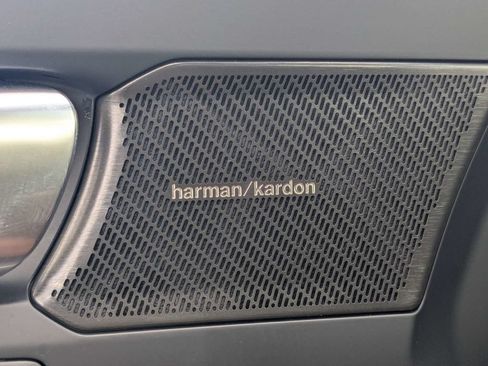 Certified 2023 Volvo XC40 Recharge Ultimate AWD/4WD image 32