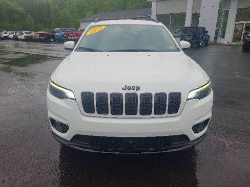 Used 2021 Jeep Cherokee Latitude Plus AWD/4WD image 8