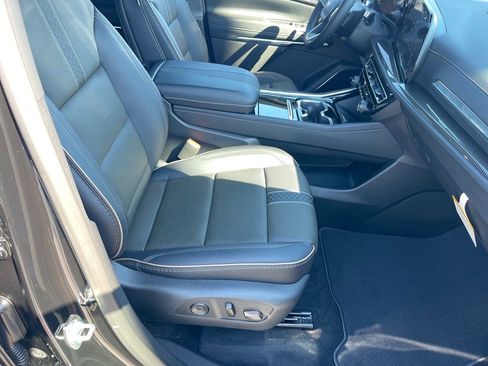 New 2026 Chevrolet Traverse High Country image 18