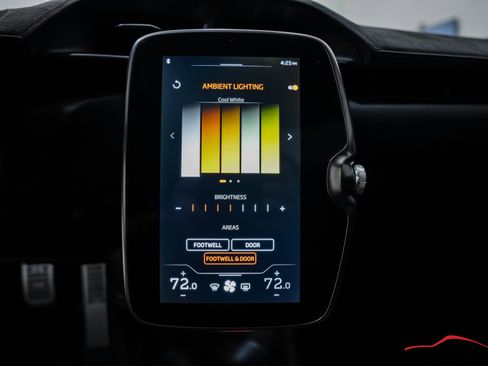 Used 2023 McLaren Artura RWD image 57
