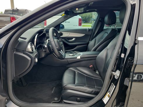 Used 2019 Mercedes-Benz C 300 Sedan image 19