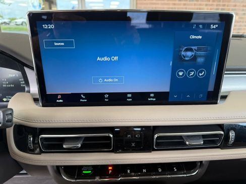 Used 2022 Lincoln Nautilus FWD image 15