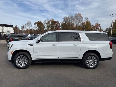 New 2026 GMC Yukon XL Denali image 2