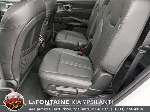 Certified 2025 Kia Sorento SX FWD image 27