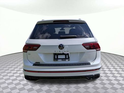 Used 2023 Volkswagen Tiguan SE R-Line FWD image 4