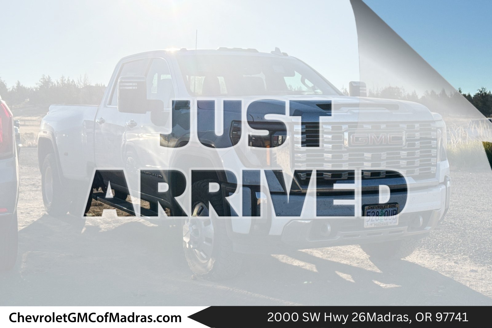 Used 2024 GMC Sierra 3500 Denali w/ Denali Reserve Package AWD/4WD image 1