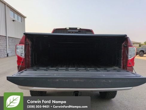 Used 2019 Nissan Titan SV AWD/4WD image 27