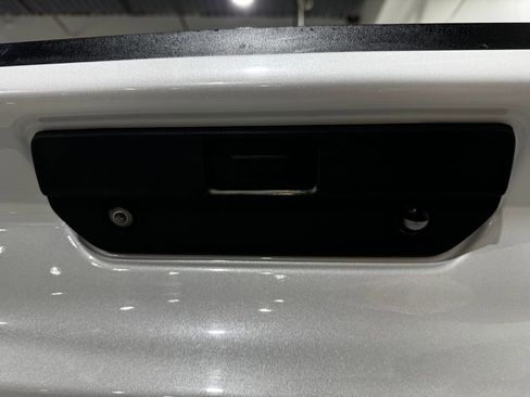 Used 2019 Chevrolet Silverado 1500 High Country image 28