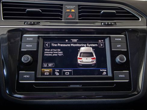 Used 2023 Volkswagen Tiguan S image 41