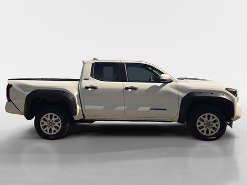 Used 2024 Toyota Tacoma SR5 RWD image 7