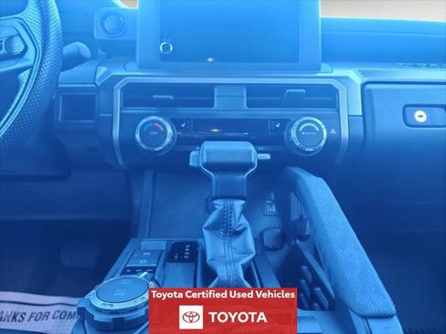 Certified 2024 Toyota Tacoma SR5 AWD/4WD image 13