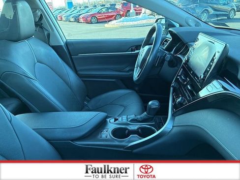 Used 2022 Toyota Camry XSE w/ Navigation Package image 22