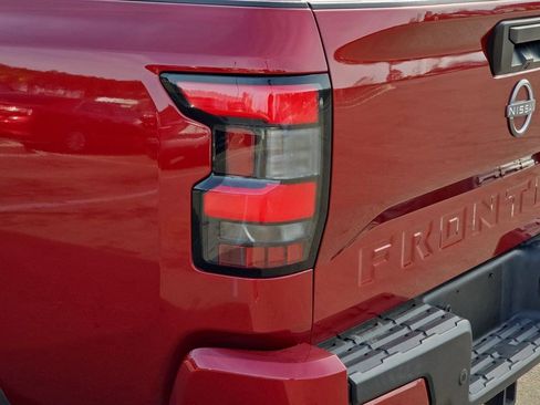 Used 2022 Nissan Frontier SV image 33