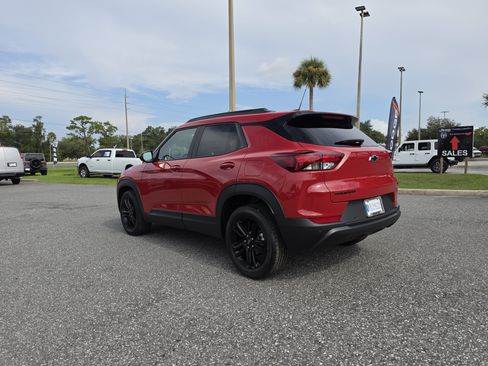 New 2026 Chevrolet TrailBlazer LT w/ Midnight Edition FWD image 7