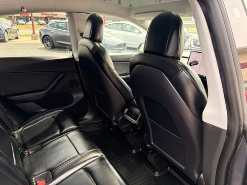 Used 2021 Tesla Model Y Long Range AWD/4WD image 28