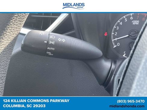 Used 2020 Toyota Corolla LE FWD image 22