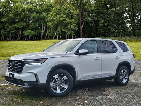 New 2025 Honda Pilot EX-L image 3