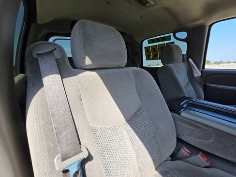 Used 2005 Chevrolet Avalanche Z71 w/ Preferred Equipment Group image 10