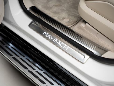 Used 2024 Mercedes-Benz Maybach EQS 680 4MATIC image 57