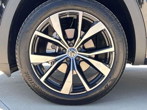 New 2026 Volkswagen Atlas SEL Premium R-Line AWD/4WD image 6