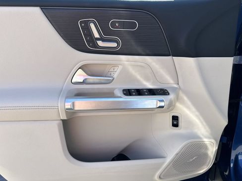 New 2026 Mercedes-Benz GLB 250 4MATIC image 16
