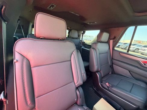 New 2026 GMC Yukon Denali w/ Advanced Technology Package AWD/4WD image 16