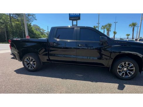 Used 2024 Chevrolet Silverado 1500 LT AWD/4WD image 9