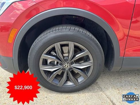 Used 2023 Volkswagen Tiguan SE image 3