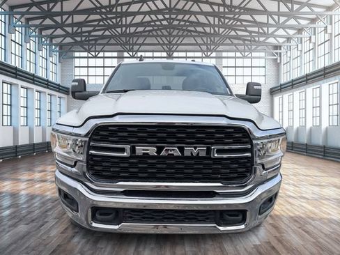 Used 2024 RAM 2500 Big Horn AWD/4WD image 9