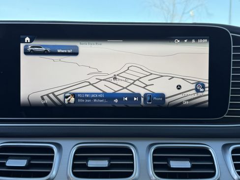 New 2026 Mercedes-Benz GLS 450 4MATIC image 27