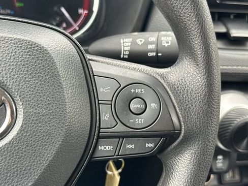 Used 2025 Toyota RAV4 LE FWD image 27