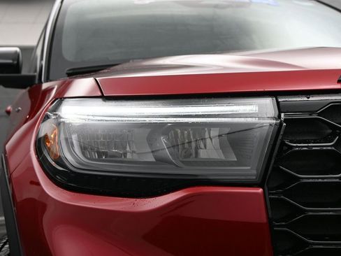 New 2026 Ford Explorer ST-Line w/ ST-Line Street Pack AWD/4WD image 13