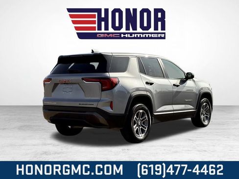 Used 2025 GMC Terrain Elevation image 3