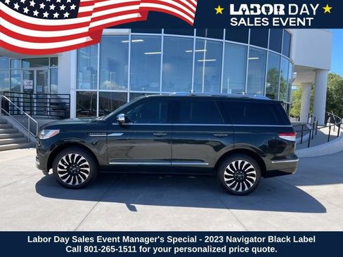 Used 2023 Lincoln Navigator Black Label AWD/4WD image 2