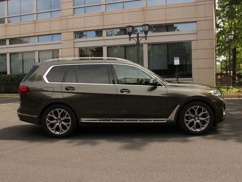 Used 2020 BMW X7 xDrive40i w/ Premium Package image 6