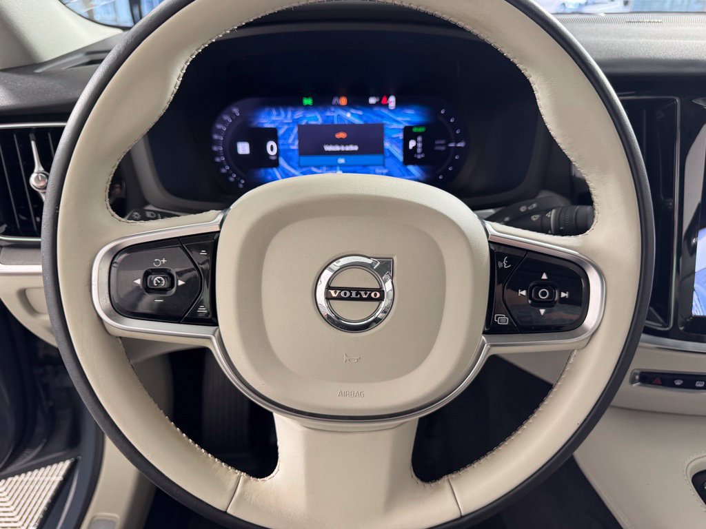 Certified 2024 Volvo S60 T8 Plus AWD/4WD image 28