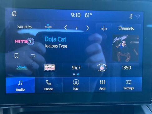 Used 2024 Ford Explorer XLT w/ Equipment Group 202A image 19