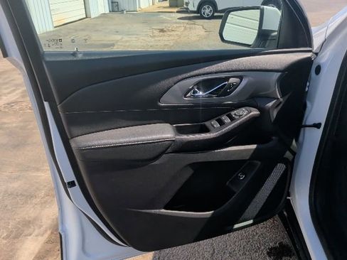 Certified 2023 Chevrolet Traverse LT image 14