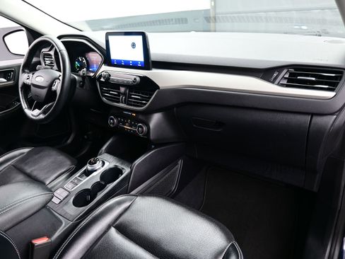 Used 2021 Ford Escape SEL image 17