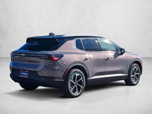 New 2026 Chevrolet Equinox EV LT image 2